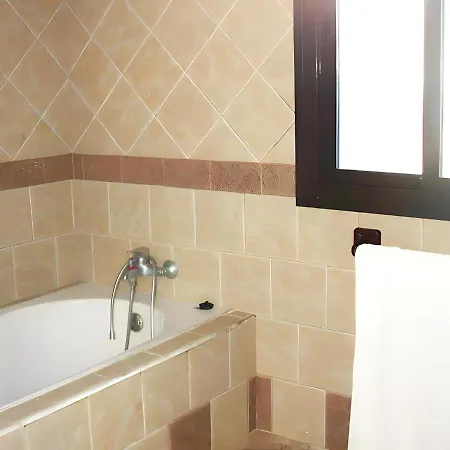 Con Piscina Privada En Conil Solo Familias